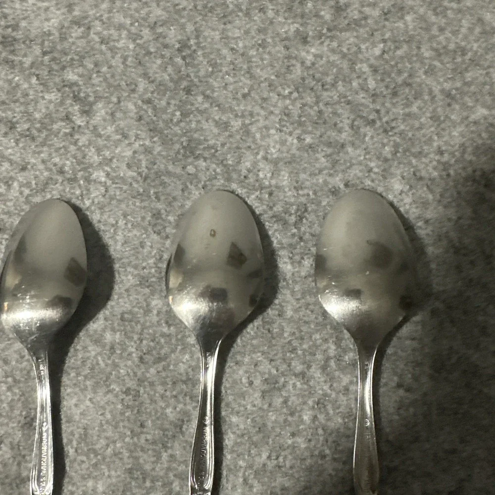 8 International Stainless VERONA Pattern Teaspoons Korea‎